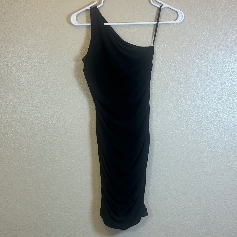 UDTFASHION One Shoulder Ruched Midi Dress Black Made in USA Style K4076I Size 10
